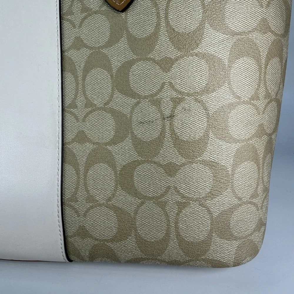 AUTHENTIC Coach Gallery Tote Signature Lt Khaki Chalk Saddle Top Zip Shoulder